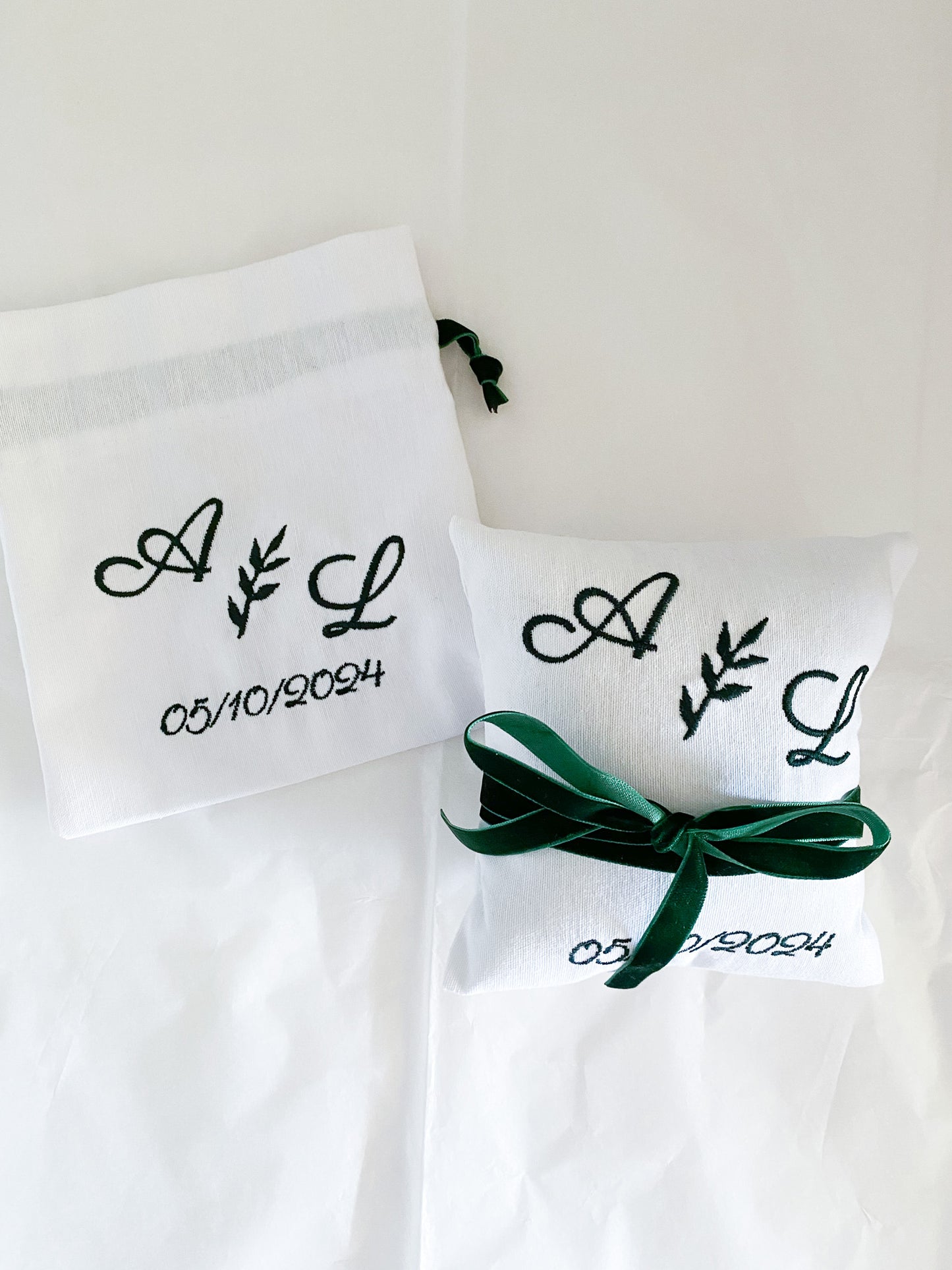 Pack Promesa: cojín porta alianzas + saquito para arras