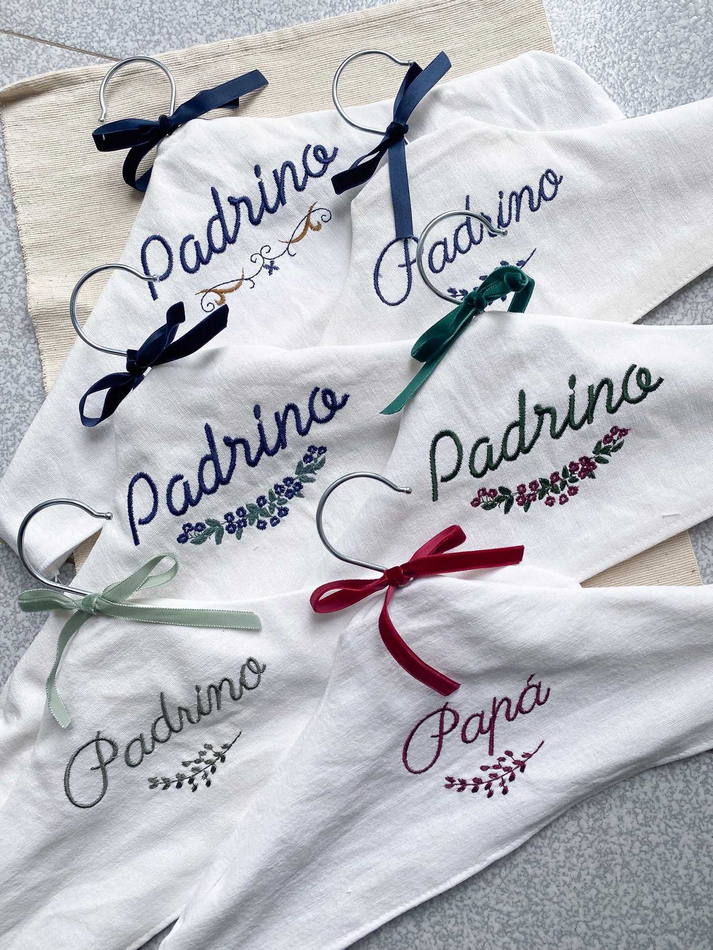 Pack Padrino: pañuelo + percha