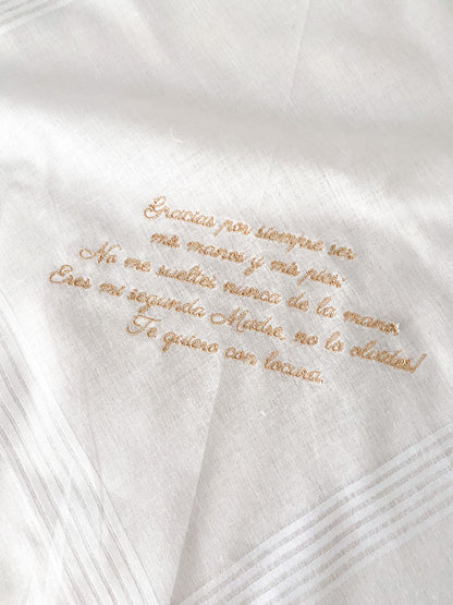 Pañuelo bordado madrina beige (Outlet)