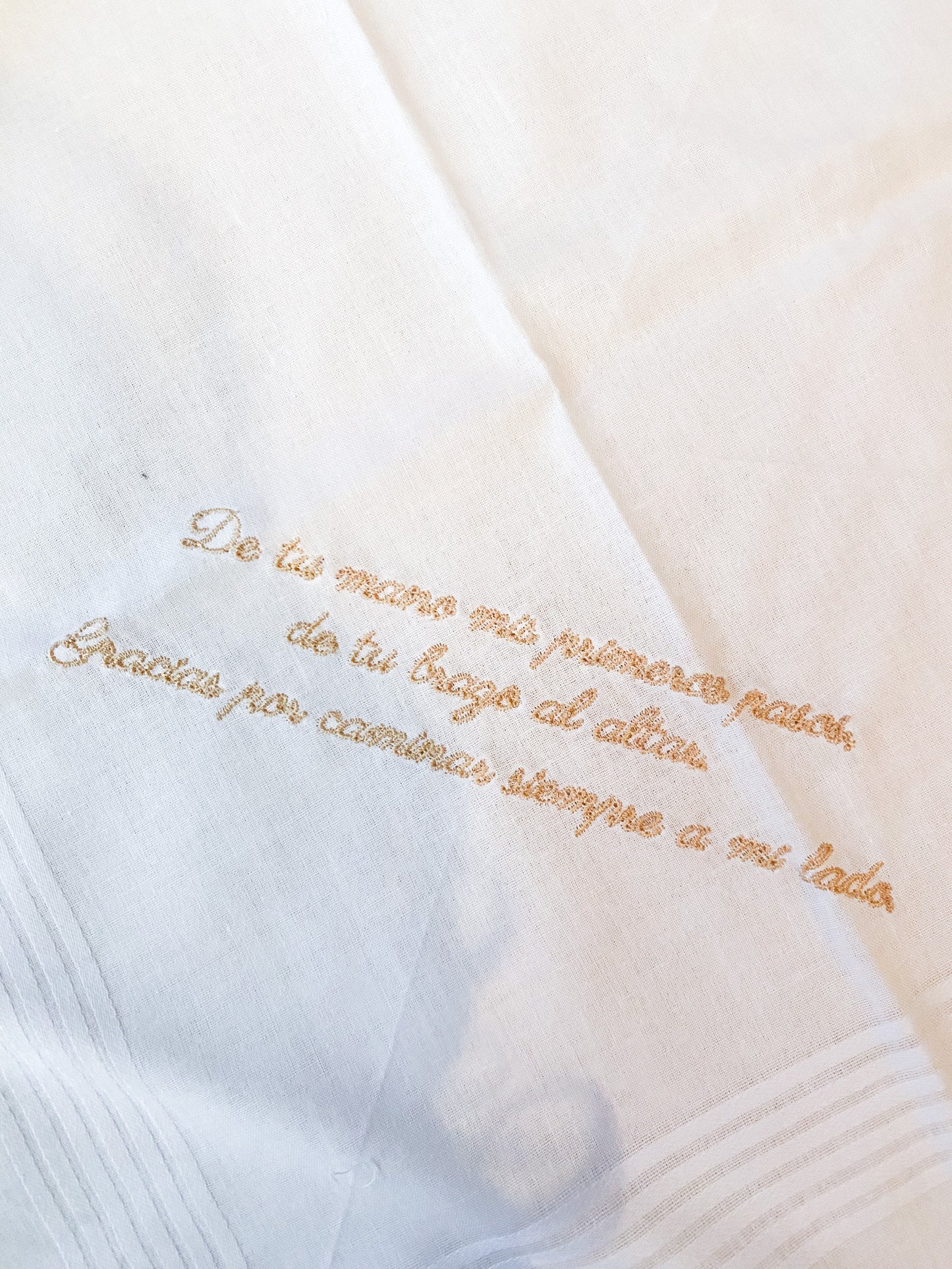 Pañuelo bordado padrino beige (Outlet)
