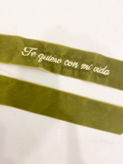 Lazo terciopelo bordado verde (Outlet)